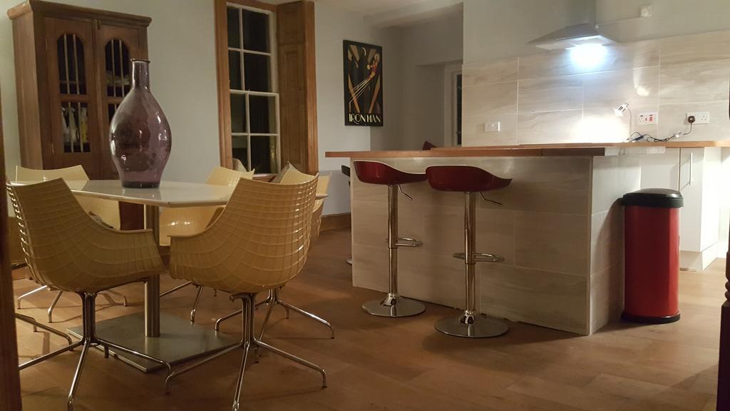 Grigshot Apartment Stroud  Eksteriør billede